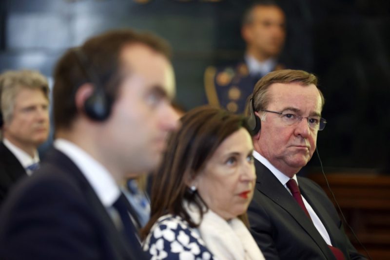 Germany slams France's Dassault for attempted fighter jet land grab