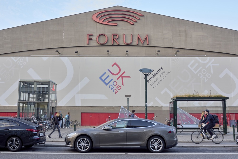 EXCLUSIVE: Council to call for EU to monitor competitiveness of cloud, AI