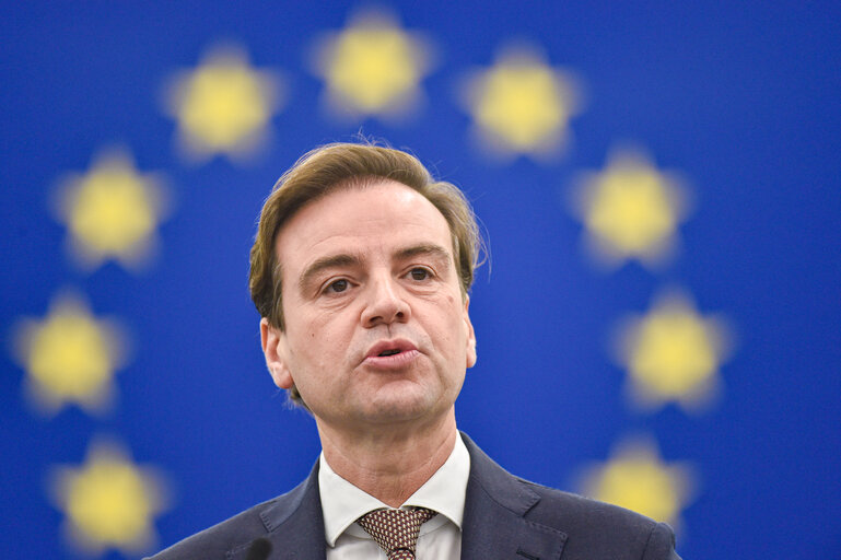 Brussels liberals push for a softer EU returns plan