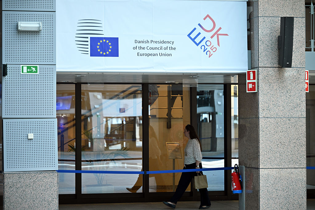 Danes draw lines on ‘Made in Europe’ in critical medicines plan