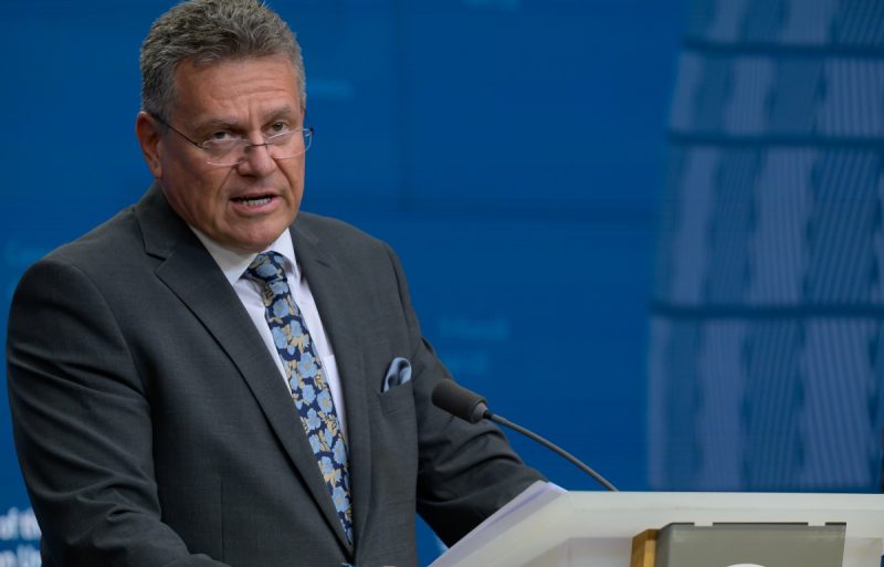 Commission redoubles defence simplification effort in new work programme