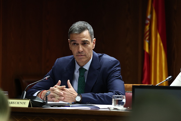 Spanish PM denies Socialist graft in rowdy senate hearing